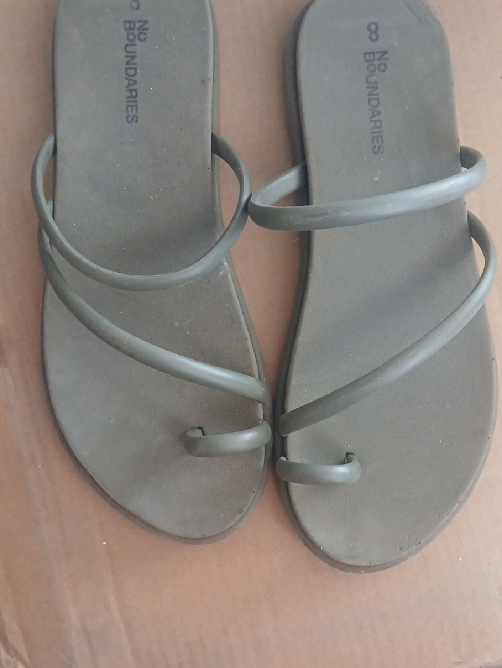 No Boundaries Olive Strappy Toe-Ring Sandals